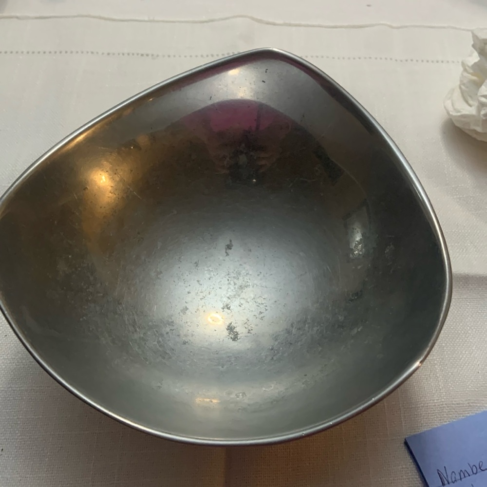 Nambe Tri-corner bowl